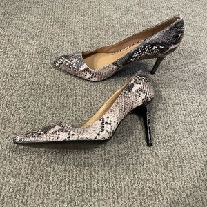 Banana Republic Snakeskin Pump Heel Size 10
